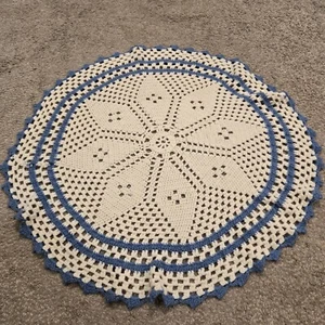 Handmade Crochet Afghan Throw 32" Circle Pinwheel Blue Cream - Picture 1 of 6