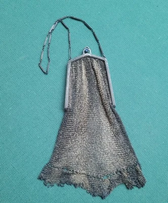 Cartera de noche antigua Art Deco de malla de cota de malla con cabujón azul zafiro, 8" Foto 1 de 4