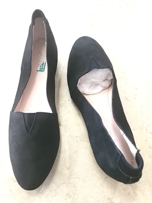 Nuevos Zapatos Taryn by Taryn Rose Felicia Planos Negros Gamuza Estilo “Bree” Talla 8.5 M Foto 1 de 4