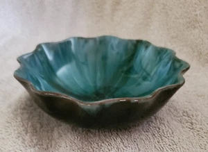 Vintage Blue Mountain Pottery Candy Dish Bowl, Green/Brown Scallop 5"- Canada - Picture 1 of 3