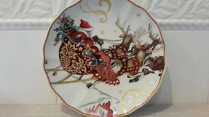 Williams Sonoma "TWAS THE NIGHT BEFORE CHRISTMAS" Santa/Sleigh Salad Plate - Picture 1 of 4
