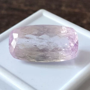 Pink Kunzite Long Cushion Shape Faceted Natural Untreated Gemstone 30.25 Carat - Picture 1 of 5