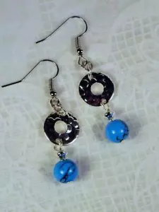 CYNTHIA LYNN "SANTA FE" BLUE TURQUOISE HOWLITE HAMMERED SILVER DROP EARRINGS - Picture 1 of 1