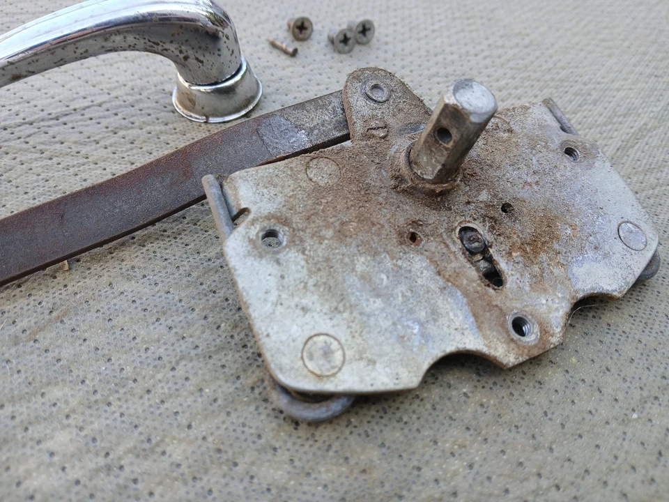 Mando a distancia manija puerta interior izquierda Austin Healey 100-6, 3000 BN6, BN7, BT7 Foto 1 de 4