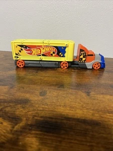 HOT WHEELS 2011 MATTEL SEMI TRANSPORT CRASH TRUCK TRACTOR TRAILER 11" long - Picture 1 of 11