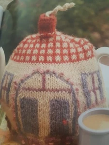 Delightful stunning cottage tea cosy knitting pattern - Picture 1 of 1