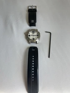 Oakley Kill Switch Silver/White Watch - MINT READ DESC - Picture 1 of 4