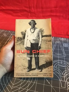 Vintage 1966 Sun Chief The Autobiography Of A Hopi Indian Yale University Press - Foto 1 di 10