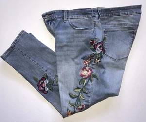 CHICO’S Embroidered Jeans Women 14R Girlfriend Slim Leg Ankle Floral Denim Pants - Picture 1 of 17