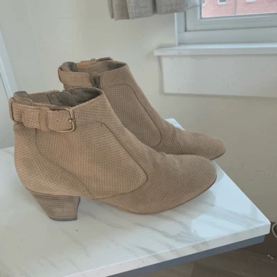 AQUATALIA Botines Cuero Perforado Marrón Botines 8.5 Se Ajusta Como 8 Foto 1 de 4