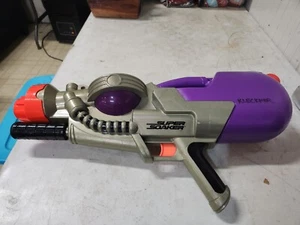 Super Soaker Vintage 1999 3120-0 Viola LEGGERE - Foto 1 di 10