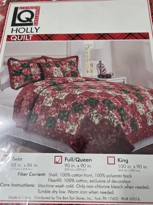 Vintage Christmas Holly Quilt Queen Living Quarters New  - Image 1 of 4