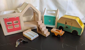 LOVEVERY Lot of 2 WOODEN Sets MODULAR HOUSE & CAMPER VAN (343) - Picture 1 of 8