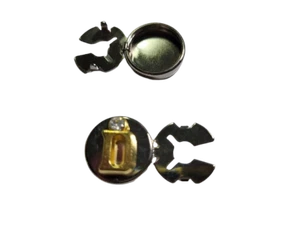 1 Pieza Cubre Botones 1 Inicial Col. Oro Y 1 Estrás Gemelos X Par Compre 2 - Imagen 1 de 5
