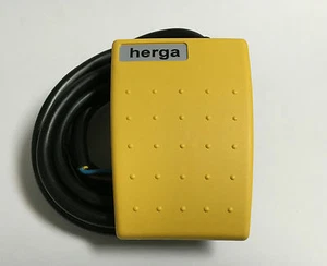 Herga Leptron 6220 Foot Palm Switch Yellow 3A 250VAC - Picture 1 of 7