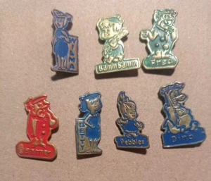 Juego de insignias prendedores vintage de dibujos animados de Hanna-Barbera de Los Picapiedra raro - Imagen 1 de 3