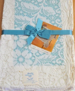 VTG Scranton Co Woven Lace Tablecloth 60 x 80 White holiday floral AD - Picture 1 of 8