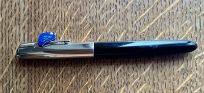 Pluma Estilográfica Parker 51 Negra Especial Aerométrica Nueva de Lote Antiguo Foto 1 de 4