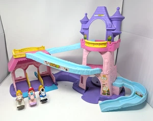 Fisher Price Little People Klip Klop Castle 3 Horses Aurora Cinderella Rapunzel - Picture 1 of 12