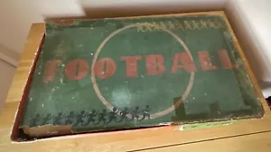 VINTAGE 1940's/ 50's / 60's TIN PLATE/ TINPLATE FOOTBALL TABLE TOP GAME, RARE - Picture 1 of 8
