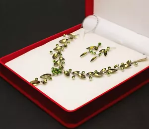 Schmuckset Collier Grün Halskette Blumen Design Ohrringe Strass Silberfarben Neu - Bild 1 von 4