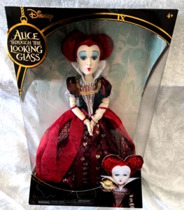Disneys Alice durch den Spiegel * Red Queen Puppe * NRFB - Bild 1 von 11