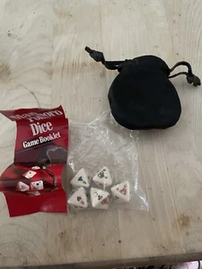 Vintage Marlboro Poker Würfel Set mit 5 Würfeln im schwarzen Lederbeutel NIE BENUTZT - Bild 1 von 4