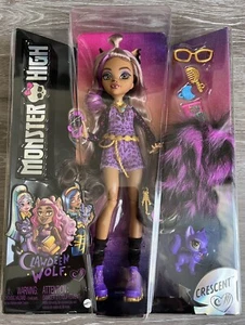 Monster High - Clawdeen Wolf - with Crescent - NRFB - Picture 1 of 3