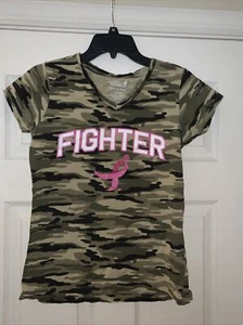 SUSAN G KOMEN Camouflage FIGHTER Breast Cancer Shirt Blouse Size S ❤️tb5m19 - Picture 1 of 4