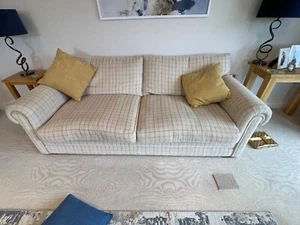 Stunning Parker Knoll Etienne 4 Seater Grand Sofa in a Warm Neutral Shade - Picture 1 of 4