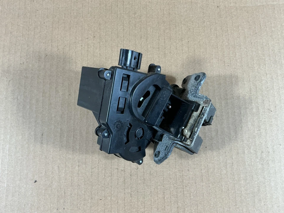 Actuador de bloqueo de puerta de maletero para puerta trasera Toyota Sienna 2011-2020 69350-08020 OEM Foto 1 de 4