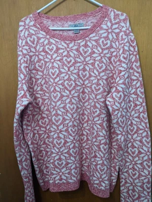 Bass Pink and White Hearts  Size L Sweater - Image 1 of 4