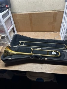 Conn Director 22H ( 8" Bell) Trombone w/ Hard Case - Picture 1 of 21