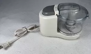 Black & Decker Handy Chopper Plus HC3000 1.5 Cup Mini Food Processor Chopper - Picture 1 of 9