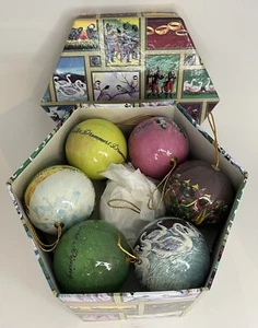 Set e scatola ornamenti cartapesta decoupage vintage I dodici giorni di Natale - Foto 1 di 16