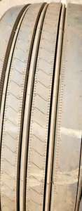 11R22.5 BRIDGESTONE R283 COMMERCIAL STEER TIRE (1Tire) USED - Picture 1 of 2