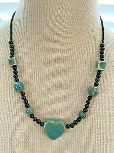 Collar de Cerámica Verde Corazón Piedra Negro Cuentas Collar Palanca P532 - Imagen 1 de 10