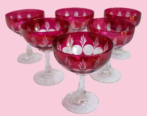 6 italienische Cranberry Kristall geschnitten bis klar Daumendruck Martini/Champagner Gläser - Bild 1 von 4