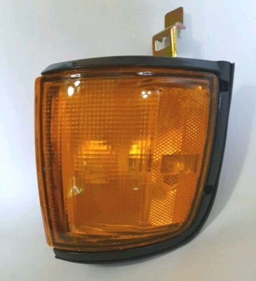 Dorman IZ089-B00DR Honda/Isuzu Passenger Side Park/Side Marcador Lámpara Lente Carcasa Foto 1 de 4