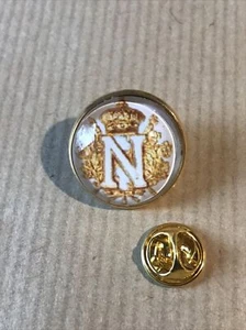 GROS PIN'S 2cm ASPECT Doré Napoléon BLASON COURONNE IMPÉRIALE CORSE AJACCIO - Picture 1 of 3