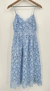 Abito midi donna Astr pizzo A-Line piccolo pervinca floreale plissettato scollo a V smanicato - Foto 1 di 10