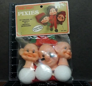 Pixies Magnetic Noteholders Fibre Craft Christmas Sewing Kit Dolls new old stock - Picture 1 of 5