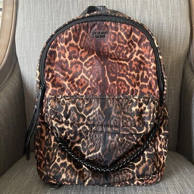 Mochila Victoria’s Secret Leopard Python City con cadena negra *Leer  Foto 1 de 4