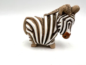 Artesania Rinconada Zebra Clay Figurine - Picture 1 of 7