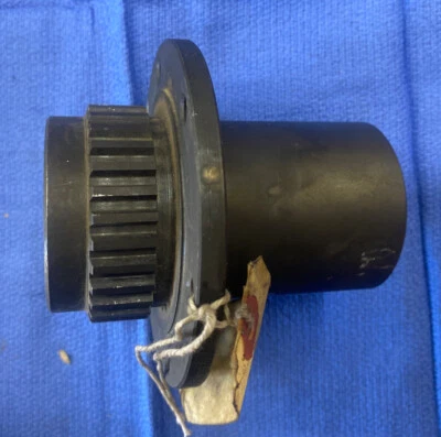 NOS Central Body 后轮 Moto Guzzi V7 700cc 1967 - 1969 12633200 — 第 1/3 张图片