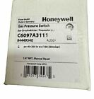 Honeywell C6097A3111 - Pressure Switch 40-200" WC 100-500mbar (C6097A3111)