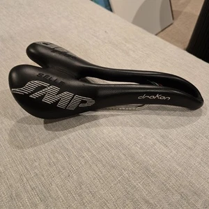 SELLE SMP DRAKON Black Cycling Bicycle Saddle, Made in Italy - Picture 1 of 6