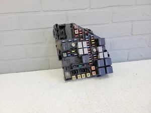 2005-2007 Cadillac STS Engine Bay Fuse Relay Box with Fuses OEM - Zdjęcie 1 z 20