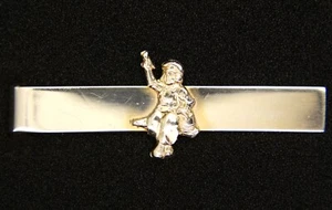 C1960s Vintage Dutch Boy Paint Advertising Tie Clip Bar Gold Tone - Bild 1 von 6