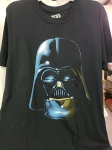 Star Wars: Maglietta 'Darth Vader Helmet' opera d'arte {Taglia: Medium} - Foto 1 di 3